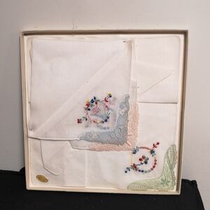 Set Of 3 Vintage Embroidered Handkerchief Set, Original Box, Made In Switzerland